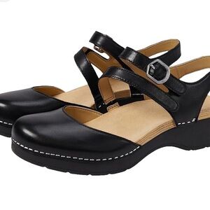 Dansko Granola girl Mary Jane clogs black leather women’s size 8